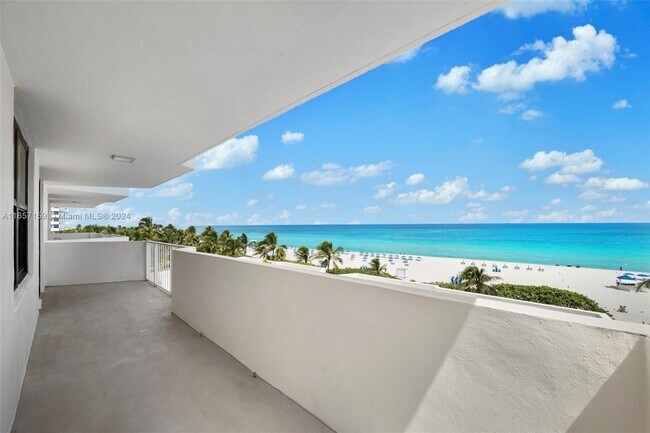 Foto del edificio - 4301 Collins Ave