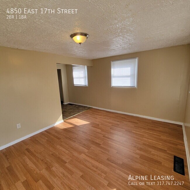 Building Photo - 4850 E 17th St