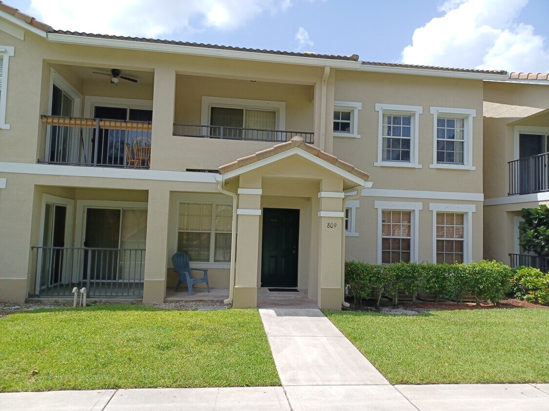 809 Belmont Ln, North Lauderdale, FL 33068 Townhome Rentals in North
