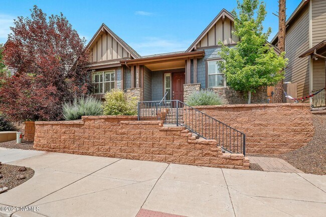 Foto del edificio - 2943 S Pardo Calle