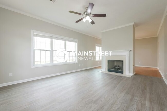 Building Photo - 1305 Lafayette Square