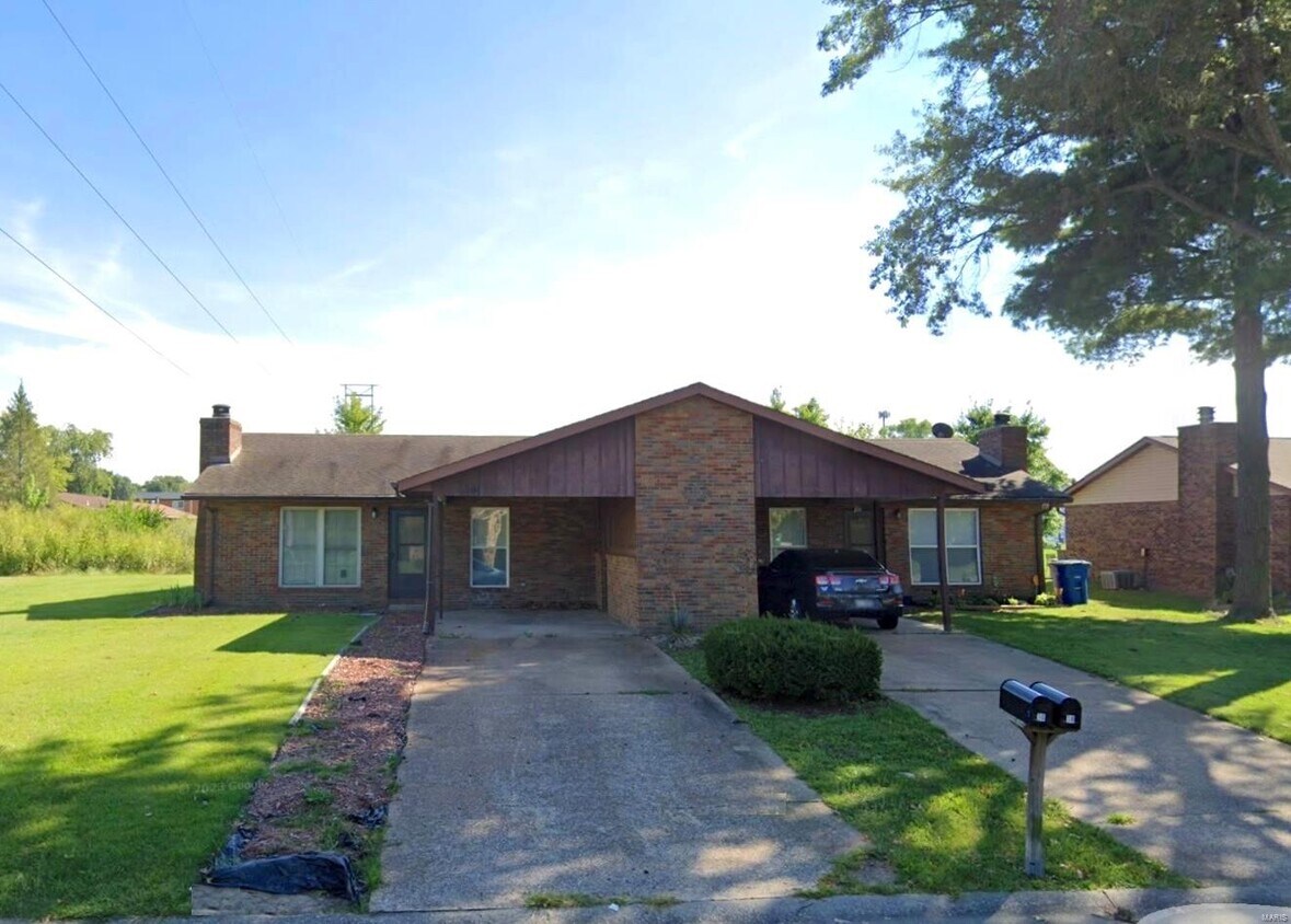 Primary Photo - 36 Kinney Dr