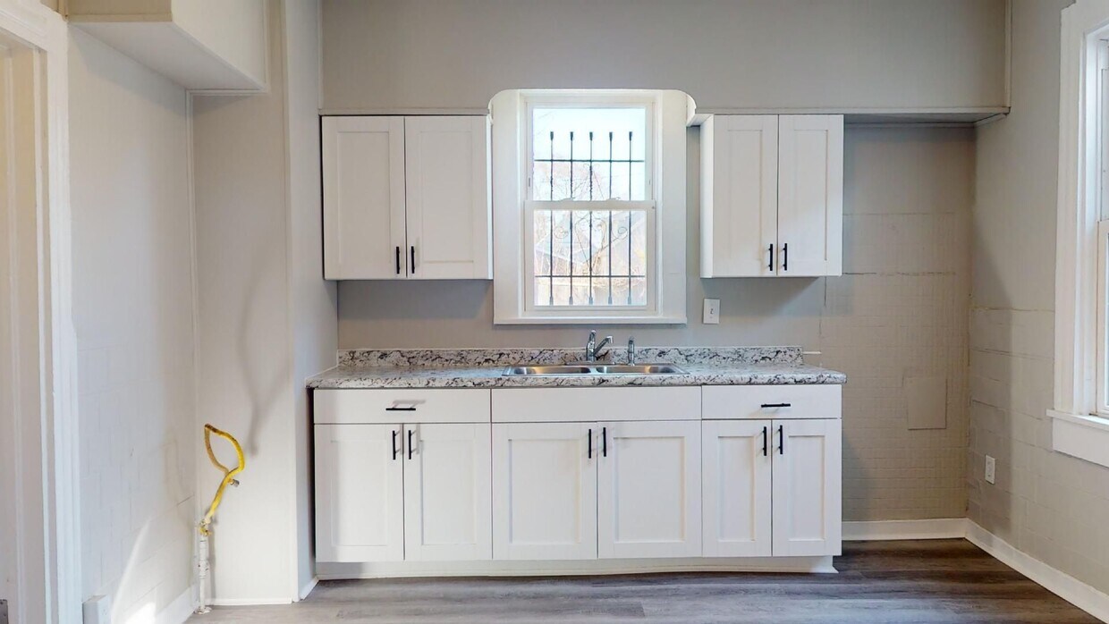 Foto principal - Clark / Fulton - 2 Bedroom - Single Family...