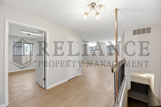 Foto del edificio - 1908 N Jeanette St