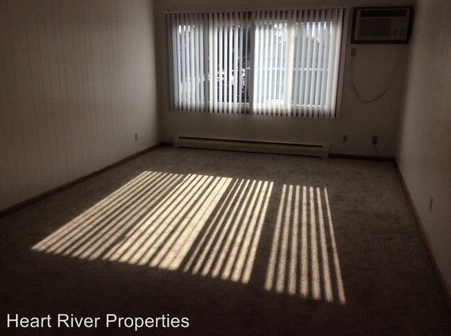 Building Photo - 2 br, 1 bath Apartment - 338 1st Ave East