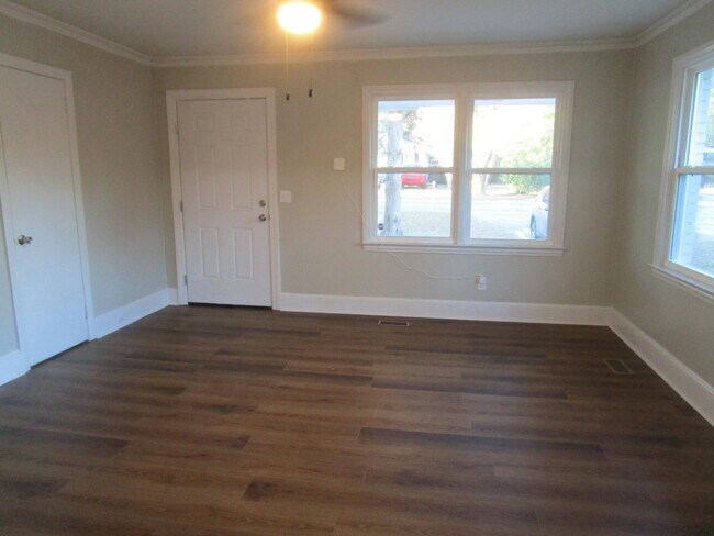 Foto del edificio - 1914 Georgianna Dr