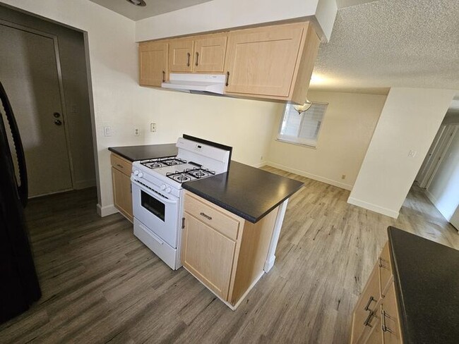 Foto del edificio - 3 Bedroom 2 Bath 2 Car Garage home in the ...