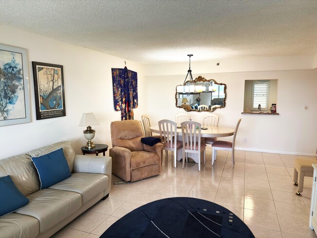 Foto del edificio - 7240 Huntington Ln