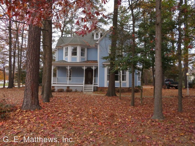 Building Photo - 102 Comstock Dr