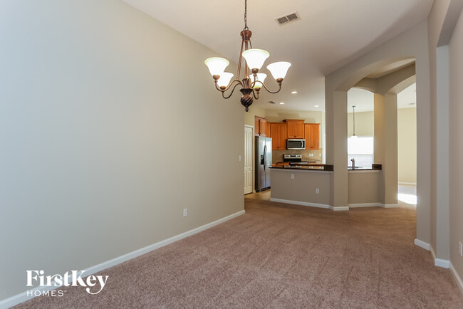 Building Photo - 3511 Shrewsbury Dr