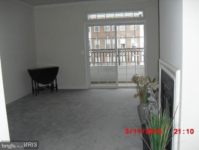 Foto del edificio - 5800 Clipper Ln