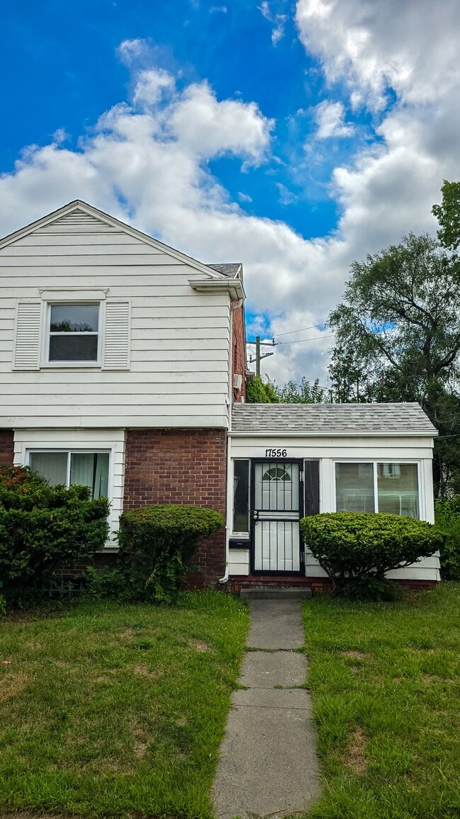 Building Photo - 17556 Snowden St