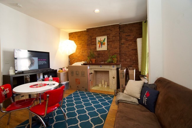 Building Photo - 335 East 58th Street
