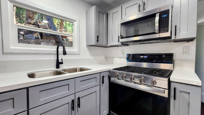 Foto del edificio - 480 Valley Rd