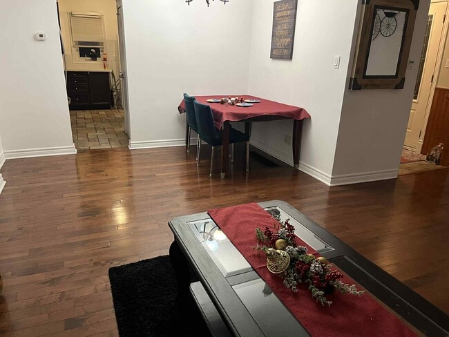 Photo du bâtiment - 2299 Wiseman Crt