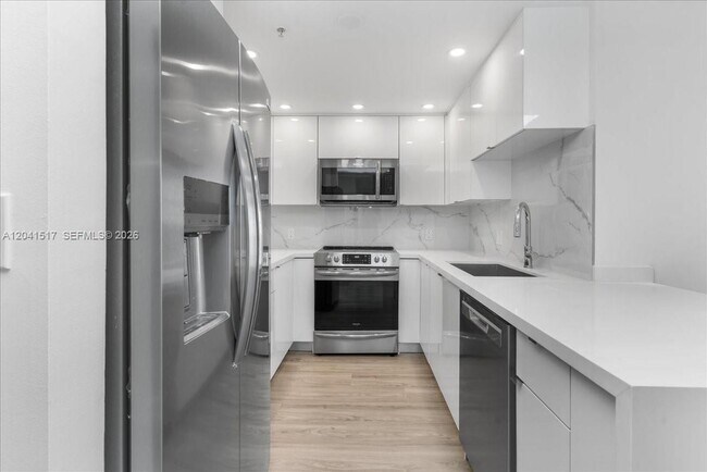 Foto del edificio - 185 SE 14th Terrace