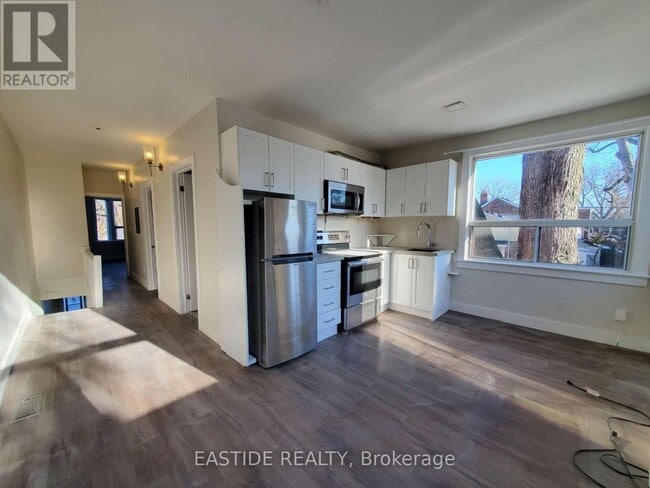 Building Photo - 212 Monarch Park Ave