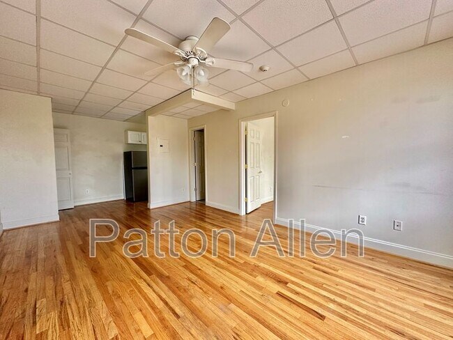 Foto del edificio - 43 Ravenscroft Dr