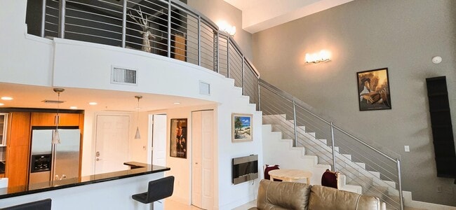 Building Photo - 610 Clematis St