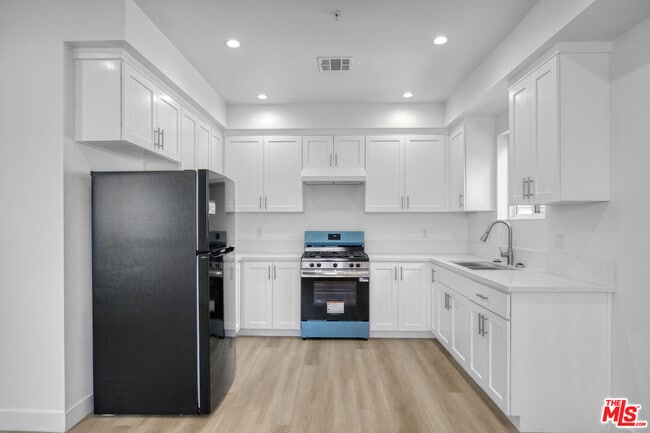 Foto del edificio - 618 E 28th St