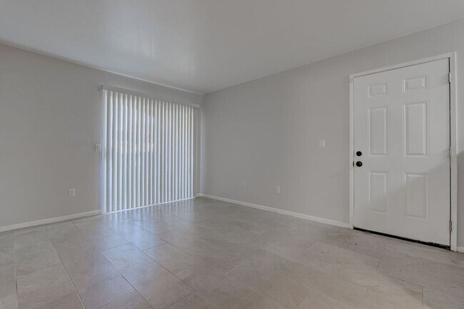 Foto del edificio - 7885 W Flamingo Rd