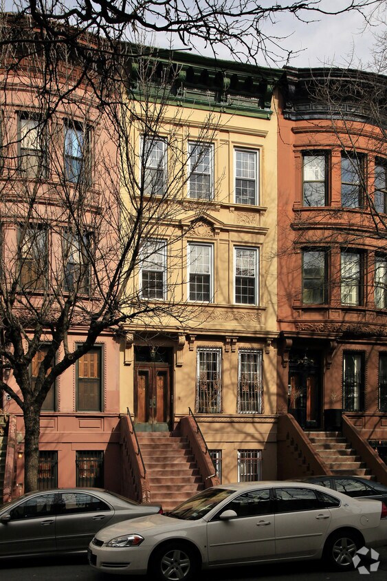 Primary Photo - 227 W 137th St