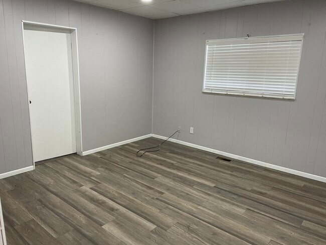 Dormitorio 2 - 1157 Monroe Ave