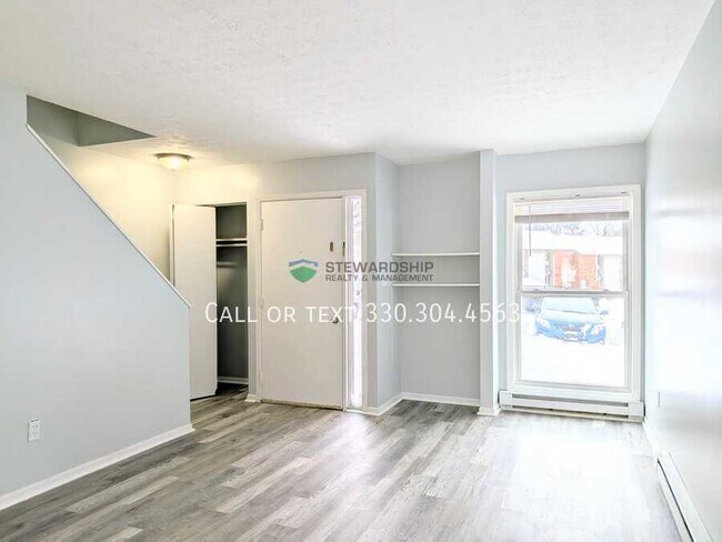 Foto del edificio - 234 Engadine Ct