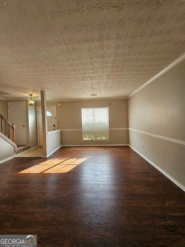 Foto del edificio - 3065 Shadow Walk Ln