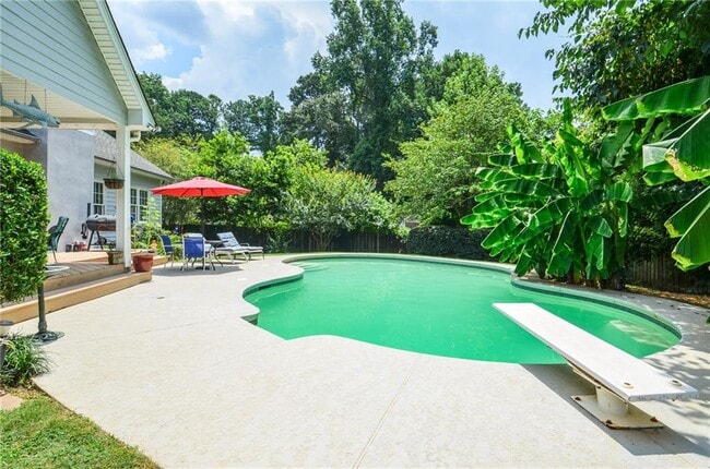 Photo - 223 Windsong Ln SW House