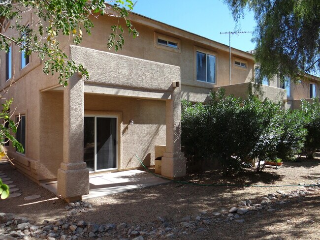 Foto del edificio - 12820 N Mountainside Dr