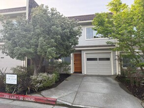 Building Photo - 104 Mariner Green Dr