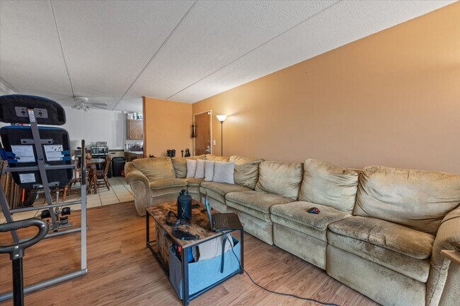 Foto del edificio - 5S070 Pebblewood Ln