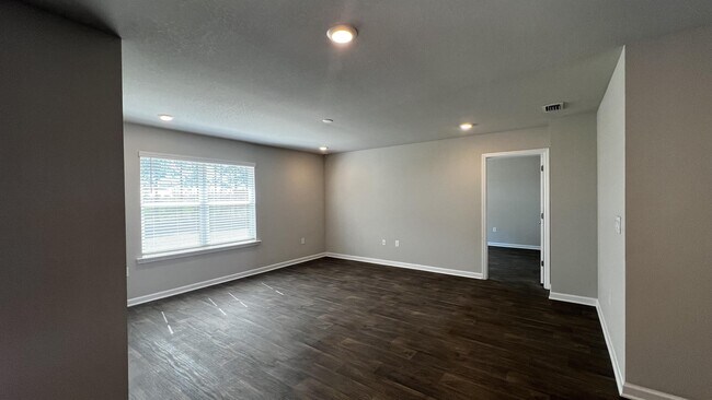 Foto del edificio - 23420 Shadowridge Dr