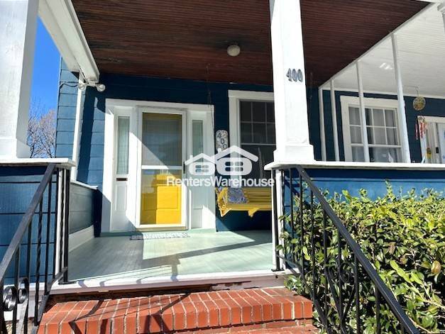 Foto del edificio - 400 Rossiter Ave
