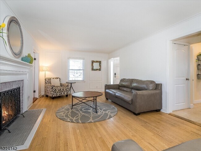 Foto del edificio - 61 Hillside Ave