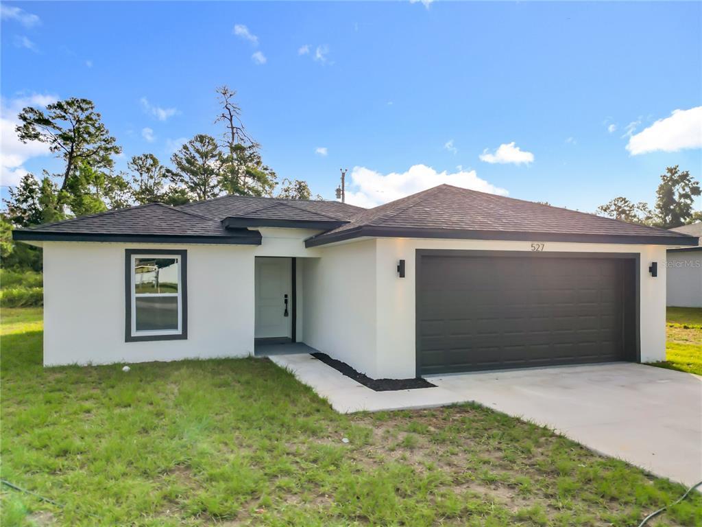 Foto principal - 527 Marion Oaks Ln