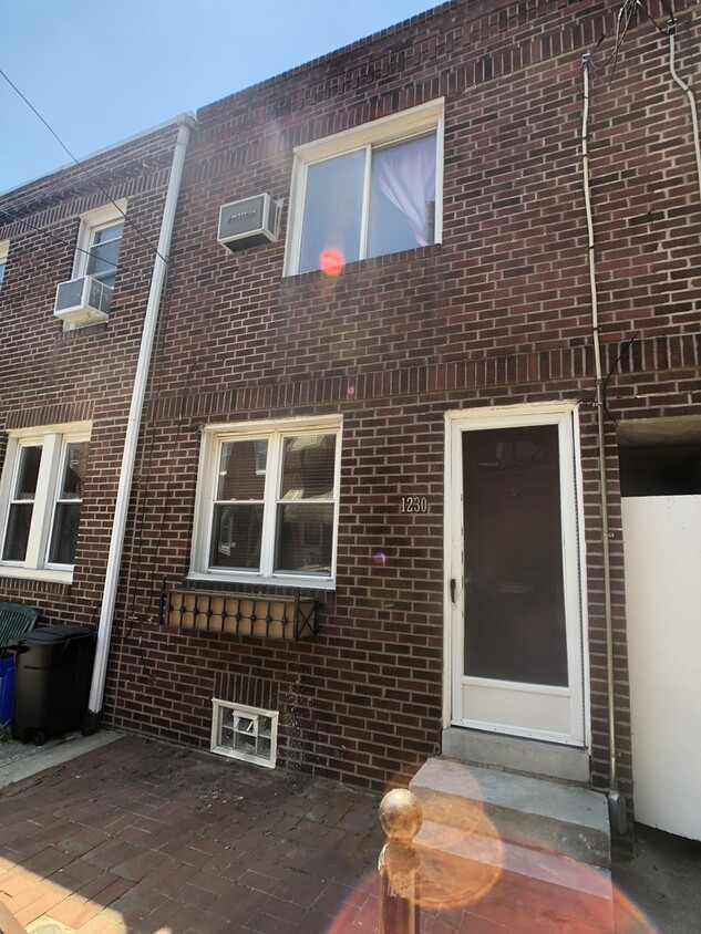 Foto principal - Well-maintained Passyunk Square 2 Bedroom ...