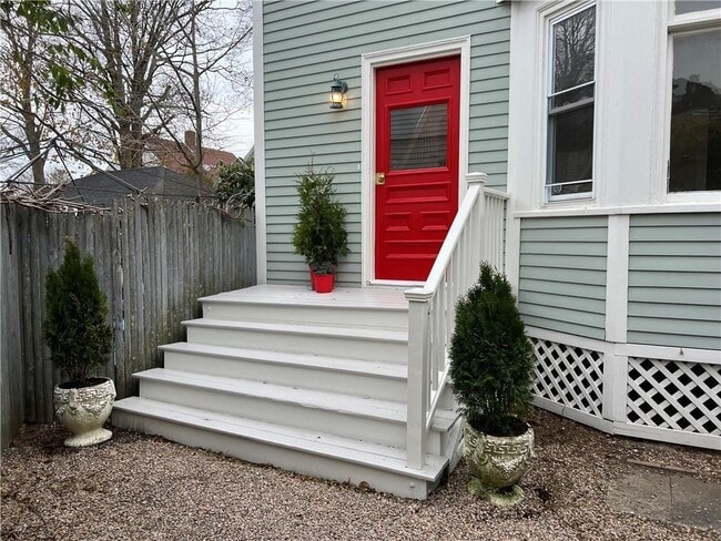 Foto del edificio - 109 1/2 Second St