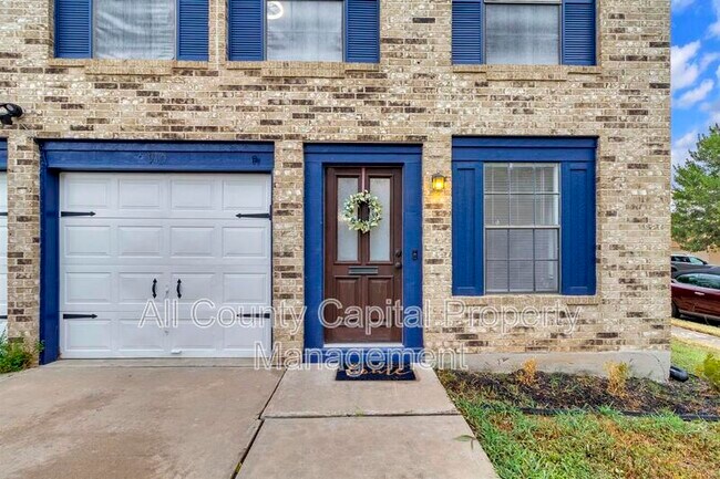 Building Photo - 910 Crieff Cross Dr