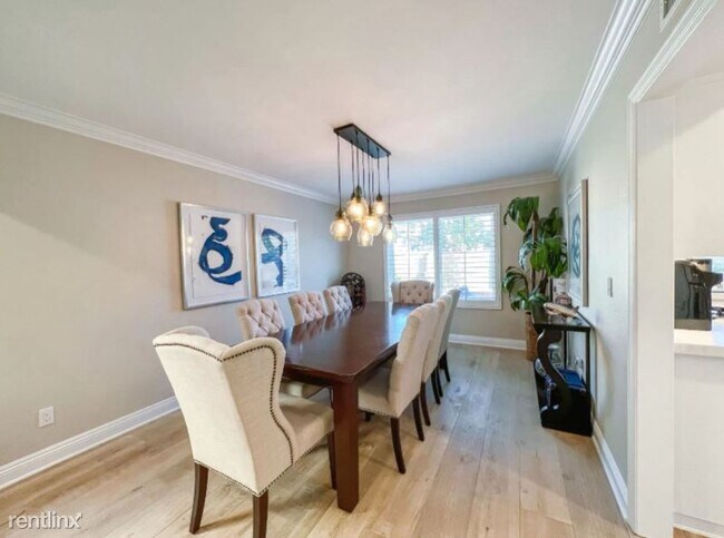 Building Photo - 4 br, 3.5 bath House - 5442 Alfonso Dr