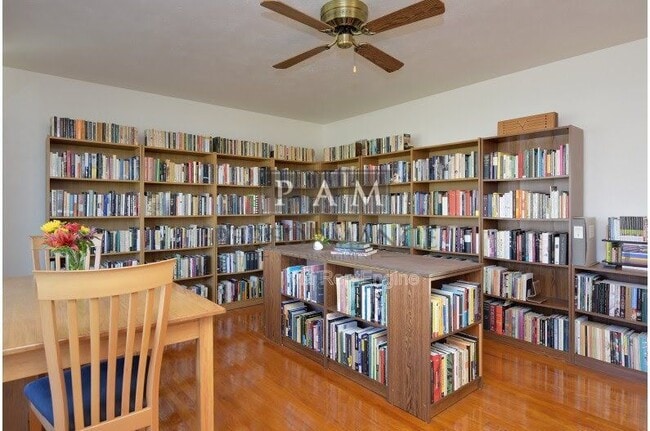 Foto del edificio - 3746 N 86th St
