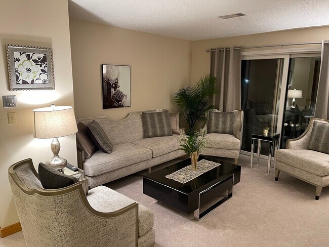 Foto del edificio - 1410 Franklin Crossing Rd