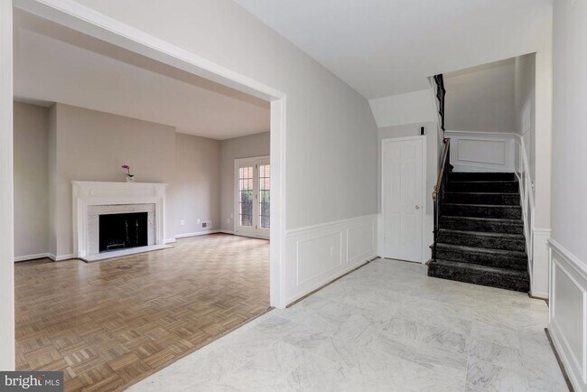 Building Photo - 3921 Watson Pl NW
