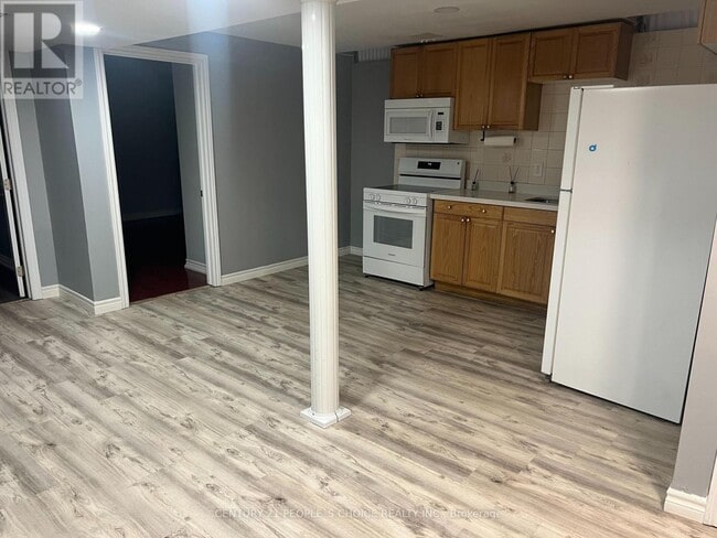 Photo du bâtiment - 80 Atkins Cir