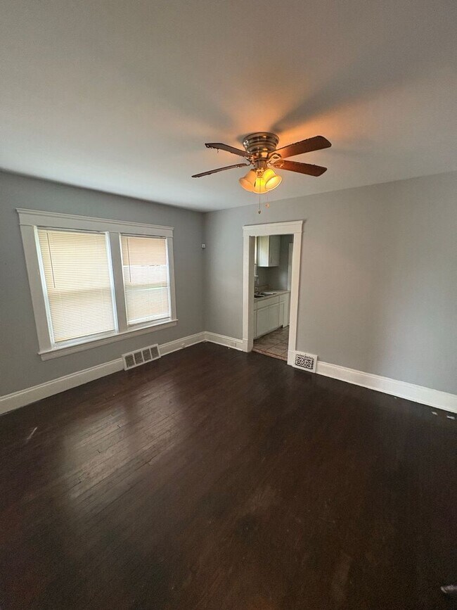 Foto del edificio - 10710 Grandview Ave