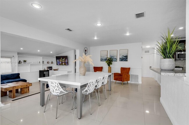 Foto del edificio - 2510 NE 215th St
