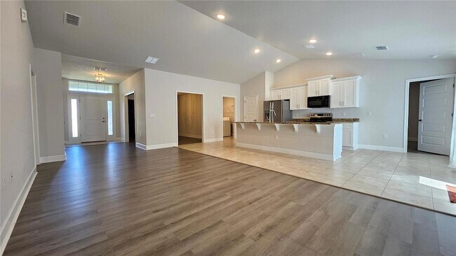 Building Photo - 5050 SW 91st St