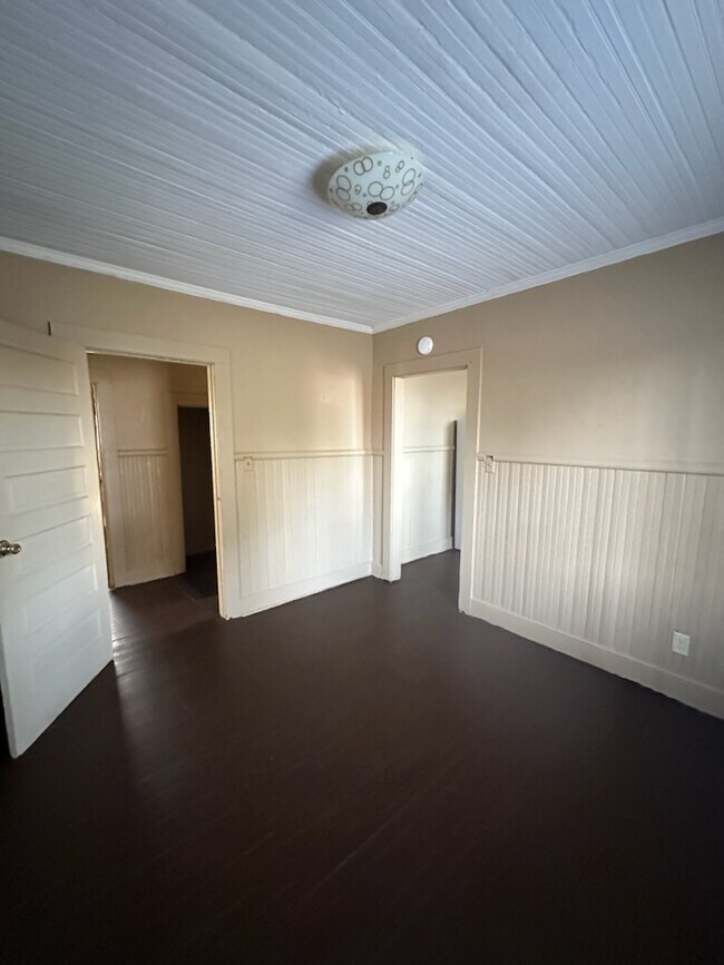 Foto del edificio - 621 E Jefferson St