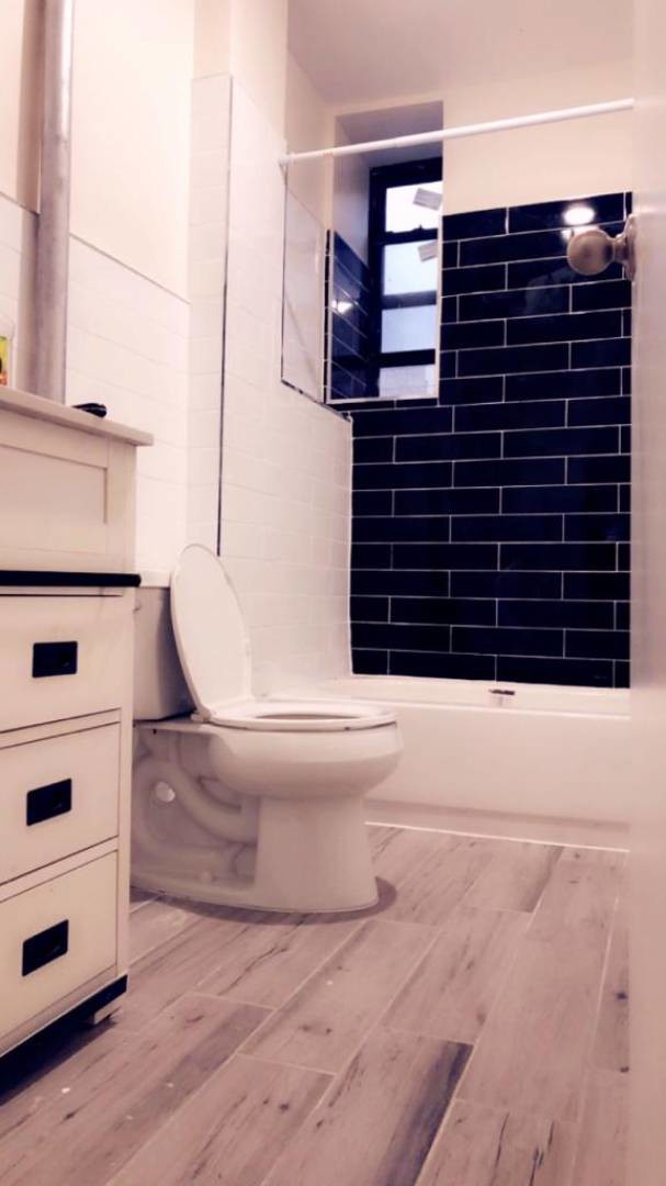 Foto del edificio - 948 E 179th St